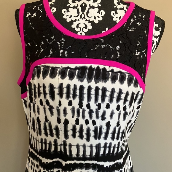 Gorgeous fushia and black and cream sleeveless Ivanka dress - Picture 4 of 16
